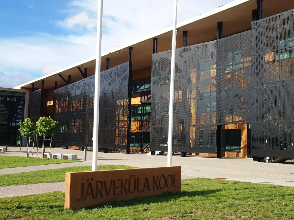 Parmet Järvekula Kool fassaad arhitektuurifoto