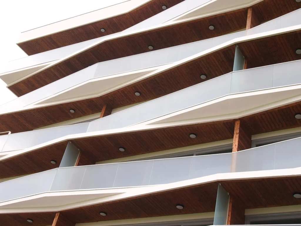 Parmet Tiiru 5 kortermaja fassaad arhitektuurifoto