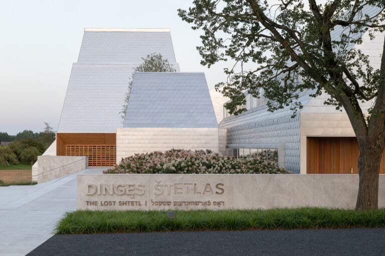 Low res © Aiste Rakauskaite-11