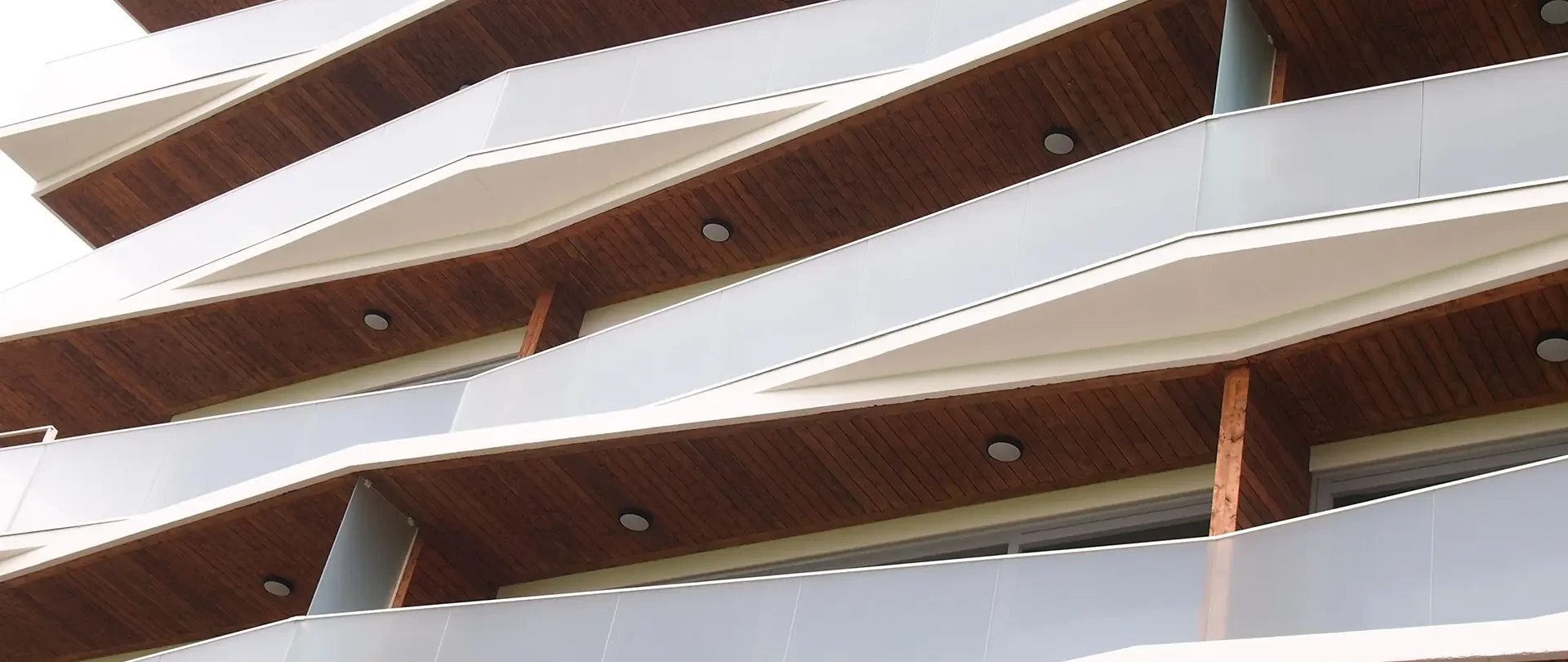 Parmet Tiiru 5 kortermaja fassaad arhitektuurifoto